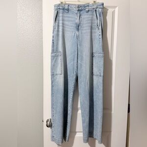 Brand new American Eagle Outfitters Light Blue Women baggy Jean